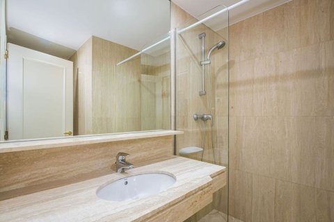 Apartamento de 4 dormitorios en venta en Sitges, Barcelona, Cataluña, Spain № 7102 - foto 20