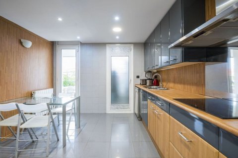 Apartamento de 4 dormitorios en venta en Sitges, Barcelona, Cataluña, Spain № 7102 - foto 29