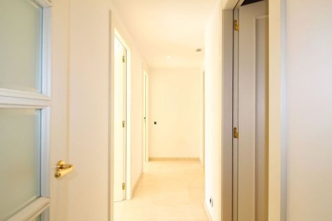 Apartamento de 3 dormitorios en venta en Sitges, Barcelona, Cataluña, Spain № 7103 - foto 13