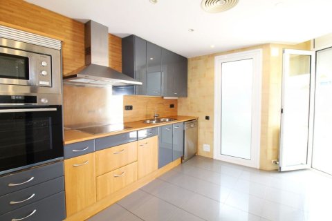 Apartamento de 3 dormitorios en venta en Sitges, Barcelona, Cataluña, Spain № 7103 - foto 26