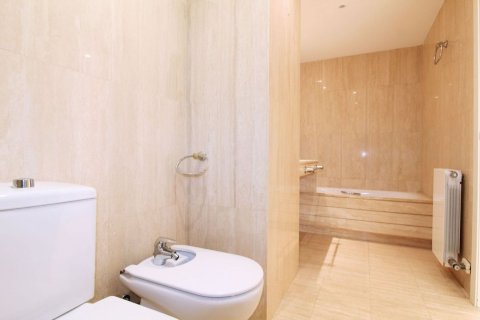 Apartamento de 3 dormitorios en venta en Sitges, Barcelona, Cataluña, Spain № 7103 - foto 8