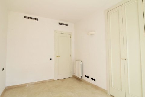 Apartamento de 3 dormitorios en venta en Sitges, Barcelona, Cataluña, Spain № 7103 - foto 10