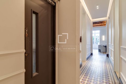 Купить квартиру в Барселона, Испания с 3 спальни, 194м², № 6535 - фото 21