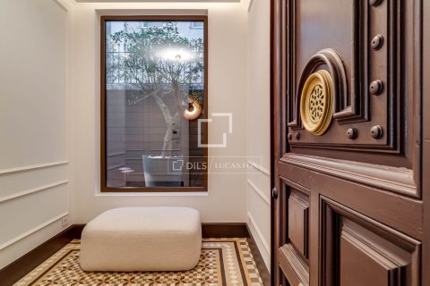 Купить квартиру в Барселона, Испания с 3 спальни, 194м², № 6535 - фото 15