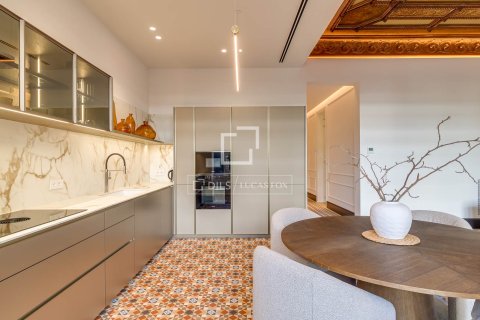 Купить квартиру в Барселона, Испания с 3 спальни, 194м², № 6535 - фото 5