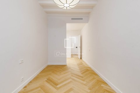 3 bedrooms apartment for sale in Barcelona, Catalonia, Spain № 6537 - photo 17