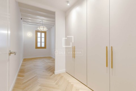 3 bedrooms apartment for sale in Barcelona, Catalonia, Spain № 6537 - photo 16
