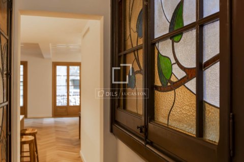 3 bedrooms apartment for sale in Barcelona, Catalonia, Spain № 6537 - photo 13