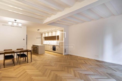 3 bedrooms apartment for sale in Barcelona, Catalonia, Spain № 6537 - photo 6