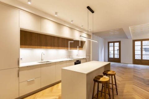 3 bedrooms apartment for sale in Barcelona, Catalonia, Spain № 6537