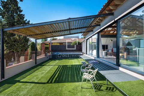 14 bedrooms villa for sale in Bellaterra, Barcelona, Catalonia, Spain № 6538 - photo 2
