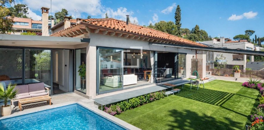 14 bedrooms villa for sale in Bellaterra, Barcelona, Catalonia, Spain № 6538