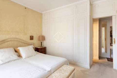 Купить квартиру в Барселона, Испания с 5 спален, 300м², № 2732 - фото 28