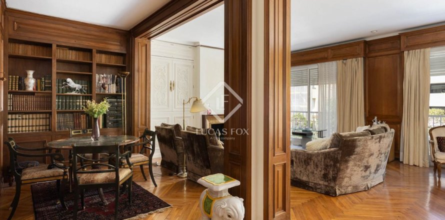 Квартира с 5 спальнями в Барселоне, Каталония, Испания № 2732