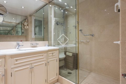 Купить квартиру в Барселона, Испания с 5 спален, 300м², № 2732 - фото 3