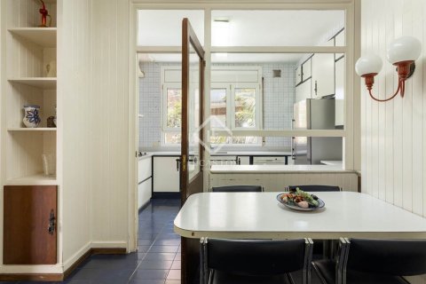 Купить квартиру в Барселона, Испания с 5 спален, 300м², № 2732 - фото 19