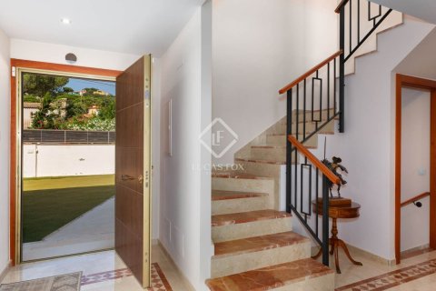 Купить виллу в Калонже, Испания с 4 спальни, 320м², № 2733 - фото 18