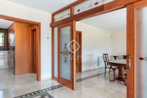 Купить виллу в Калонже, Испания с 4 спальни, 320м², № 2733 - фото 7