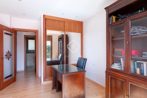 Купить виллу в Калонже, Испания с 4 спальни, 320м², № 2733 - фото 30