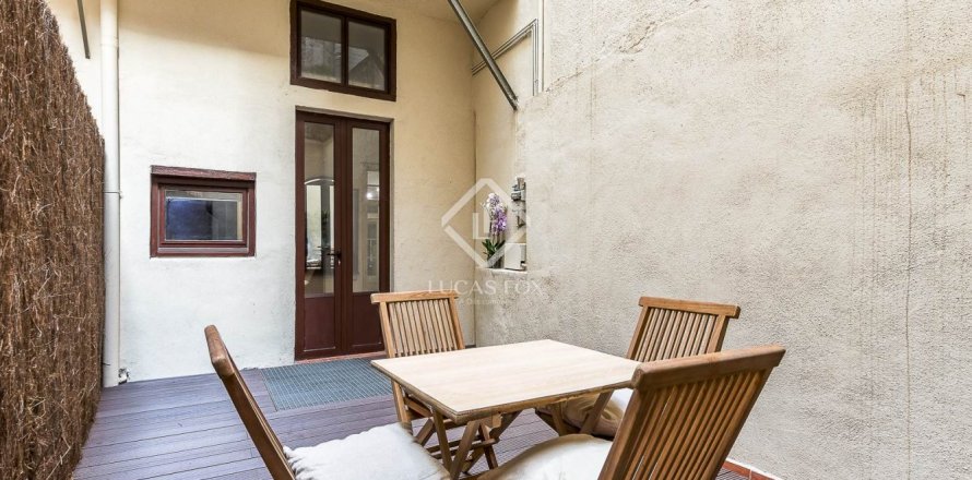 Квартира с 2 спальнями в Старый городе, Барселона, Каталония, Испания № 2734