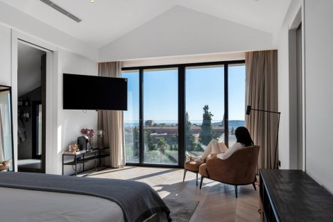 Купить дом в Барселона, Испания с 6 комнат, № 1710 - фото 4