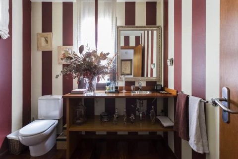 Купить дом в Барселона, Испания с 6 комнат, № 1709 - фото 18