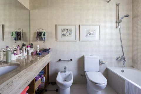 Купить дом в Барселона, Испания с 6 комнат, № 1709 - фото 12