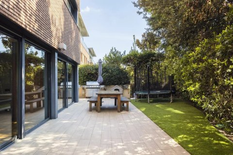 Купить дом в Барселона, Испания с 6 комнат, № 1709 - фото 4