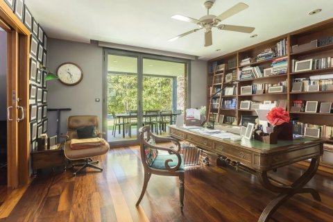 Купить дом в Барселона, Испания с 6 комнат, № 1709 - фото 8