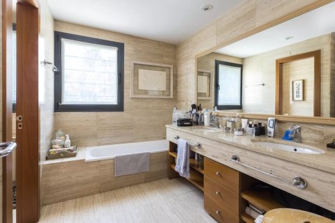 Купить дом в Барселона, Испания с 6 комнат, № 1709 - фото 11