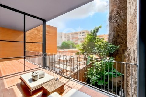 Квартира с 2 спальнями в Эшампле, Барселона, Каталония, Испания № 2488