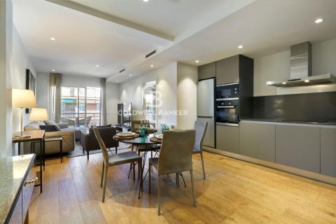 Квартира с 3 спальнями в Эшампле, Барселона, Каталония, Испания № 2486