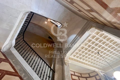 Купить квартиру в Старый город, Барселона, Испания с 2 спальни, 127м², № 2490 - фото 27