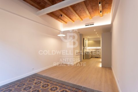 2 bedrooms apartment for sale in Barcelona, Catalonia, Spain № 5308 - photo 11
