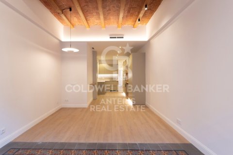 2 bedrooms apartment for sale in Barcelona, Catalonia, Spain № 5308 - photo 12