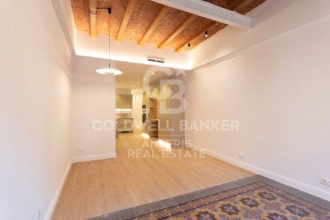 2 bedrooms apartment for sale in Barcelona, Catalonia, Spain № 5308 - photo 10
