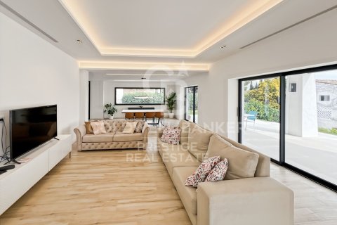 8 bedrooms house for sale in Sant Andreu de Llavaneres, Barcelona, Catalonia, Spain № 5311 - photo 5