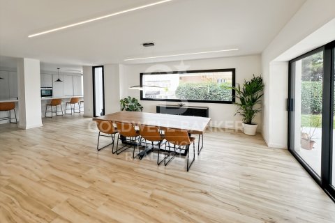 8 bedrooms house for sale in Sant Andreu de Llavaneres, Barcelona, Catalonia, Spain № 5311 - photo 8