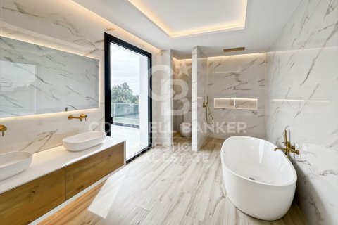 8 bedrooms house for sale in Sant Andreu de Llavaneres, Barcelona, Catalonia, Spain № 5311 - photo 12