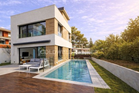 Дом с 5 спальнями в Кастельдефельсе, Барселона, Каталония, Испания № 5310