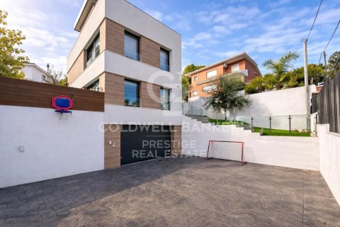 5 bedrooms house for sale in Castelldefels, Barcelona, Catalonia, Spain № 5310 - photo 2