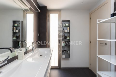 2 bedrooms penthouse for sale in Barcelona, Catalonia, Spain № 5309 - photo 17
