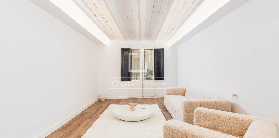 2 bedrooms apartment for sale in Barcelona, Catalonia, Spain № 6451