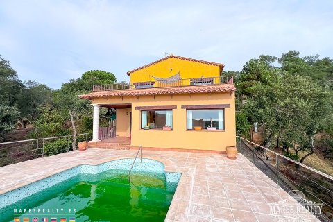 Купить виллу в Льорет-де-Мар, Испания с 5 спален, 310м², № 3086 - фото 3