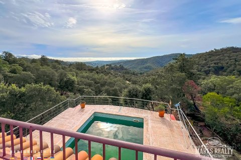 Вилла с 5 спальнями в Льорет-де-Мар, Герона, Каталония, Испания № 3086