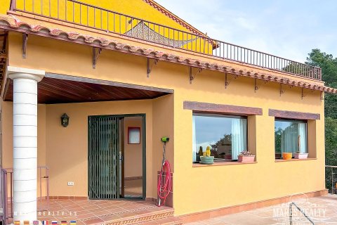 Купить виллу в Льорет-де-Мар, Испания с 5 спален, 310м², № 3086 - фото 9