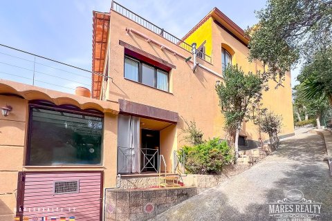 Купить виллу в Льорет-де-Мар, Испания с 5 спален, 310м², № 3086 - фото 10