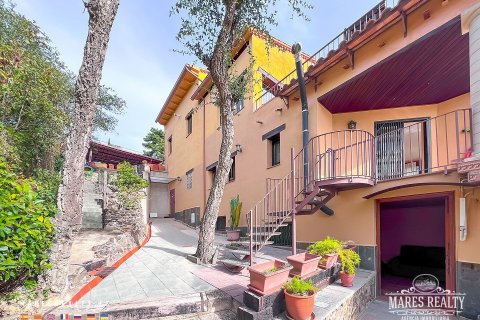 Купить виллу в Льорет-де-Мар, Испания с 5 спален, 310м², № 3086 - фото 16