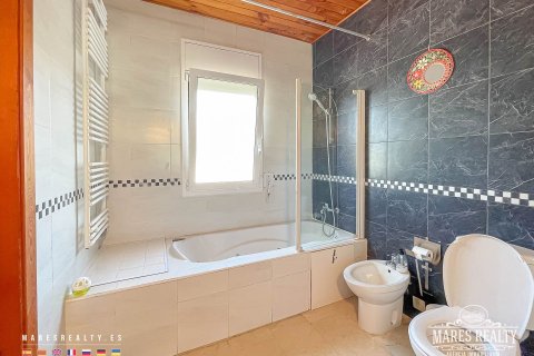 Купить виллу в Маканет де Ла Сельва, Испания с 6 спален, 346м², № 3088 - фото 12