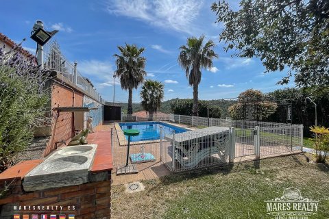 Вилла с 6 спальнями в Маканете де Ла Сельве, Герона, Каталония, Испания № 3088